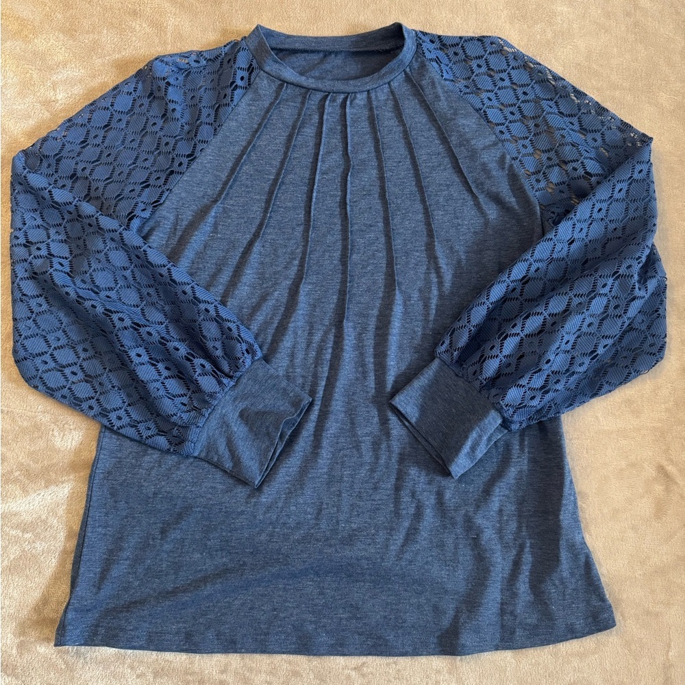Women's Blue Lace Sleeve Top
